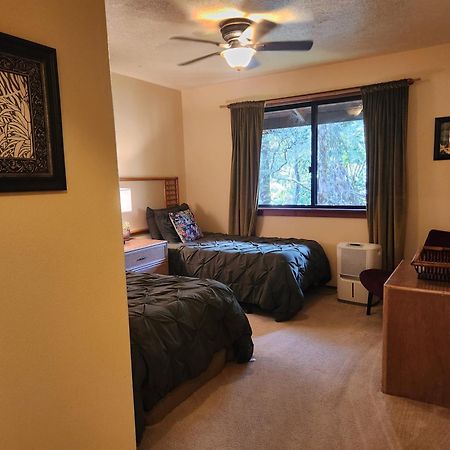 וולקנו Hale Mauna Loa Upper Level With Shared Hot Tub מראה חיצוני תמונה