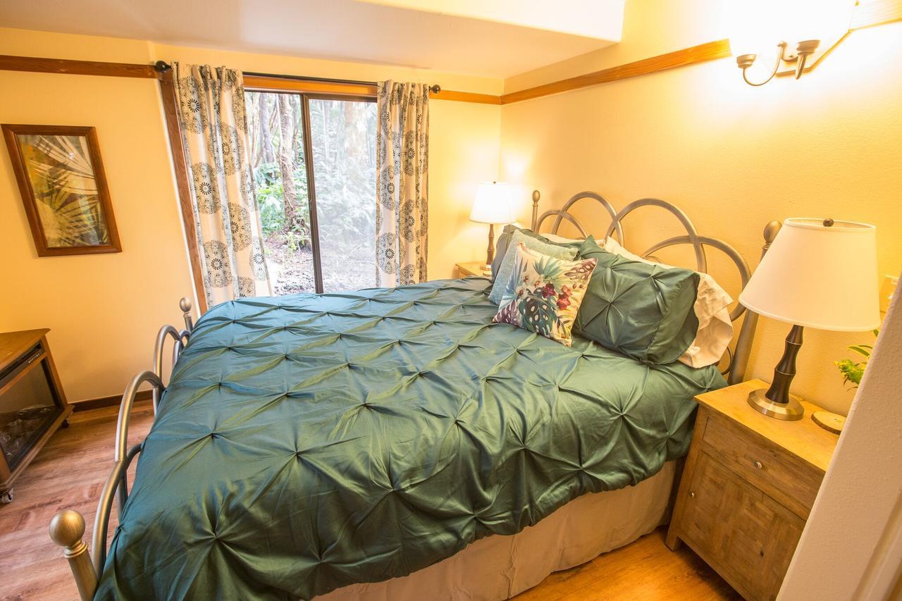 וולקנו Hale Mauna Loa Upper Level With Shared Hot Tub מראה חיצוני תמונה